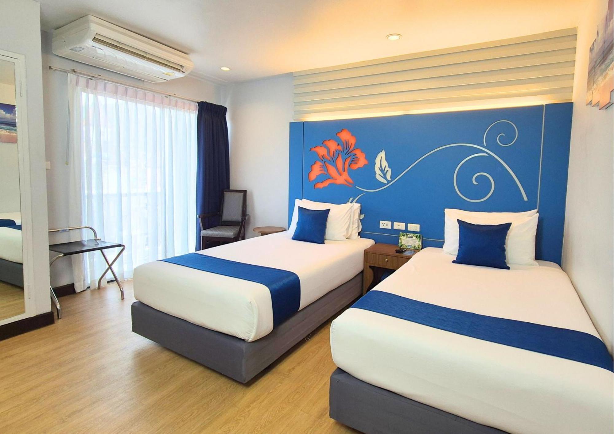 Days Inn By Wyndham Patong Beach Exterior foto